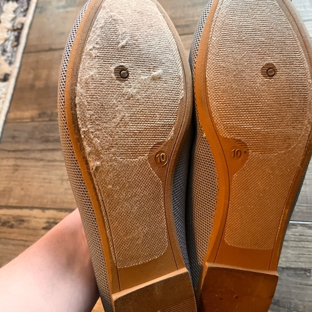 Danskin Light Gray Women's Flats - Picture 4 of 4